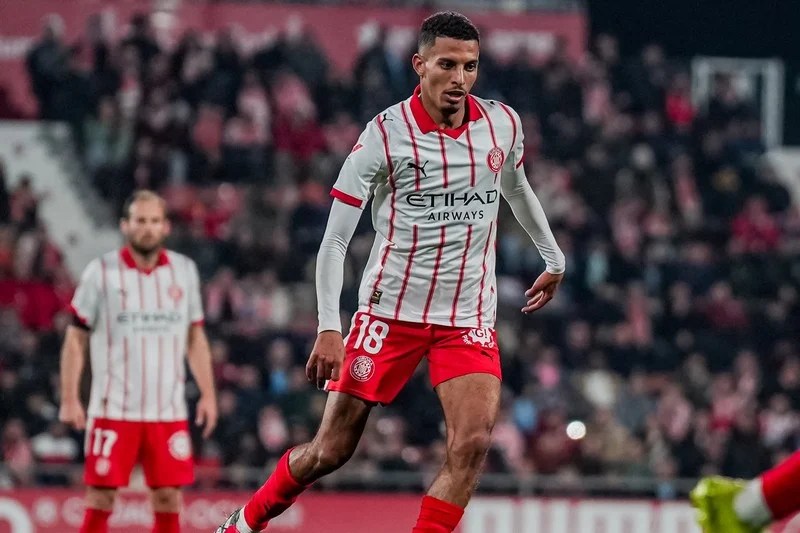 PSV آيندهوفن يتقدم للتعاقد مع أوناحي ويضعه على أعتاب الدوري الهولندي