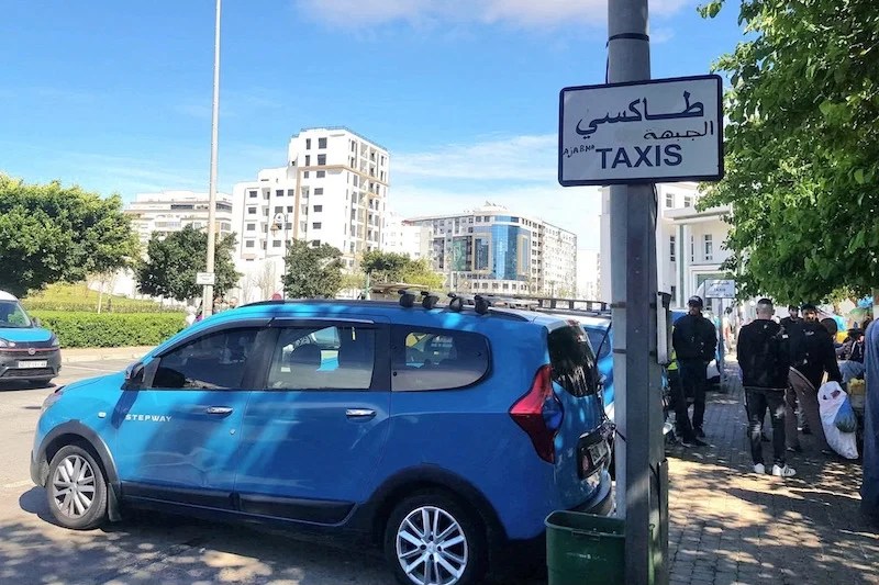 إدانة 5 سائقي “الطاكسي الكبير” بتطوان في قضية الهجرة السرية.. والنقابة تطعن في الأحكام