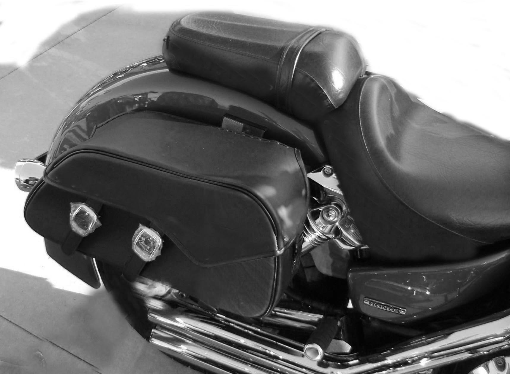 1211- HONDA VTX 1800 N saddlebags by saddleline with complete