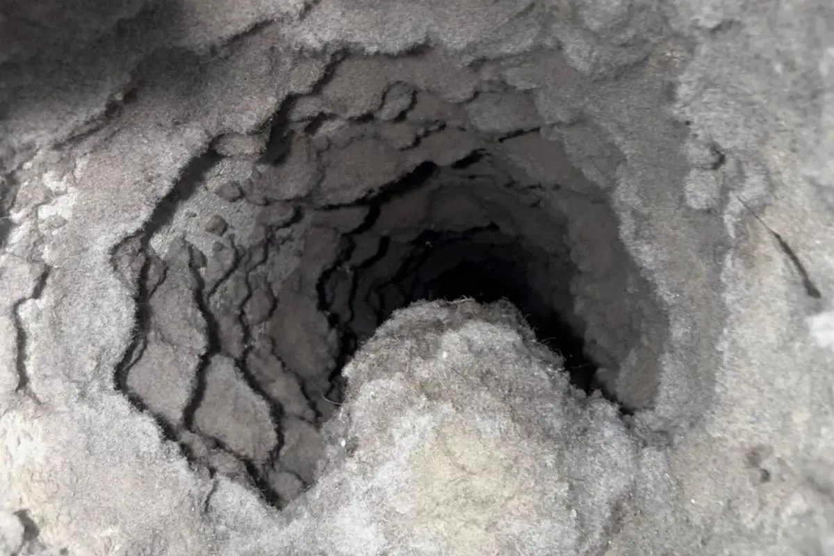 Dryer-Vent-Lint-Buildup-Interior-03