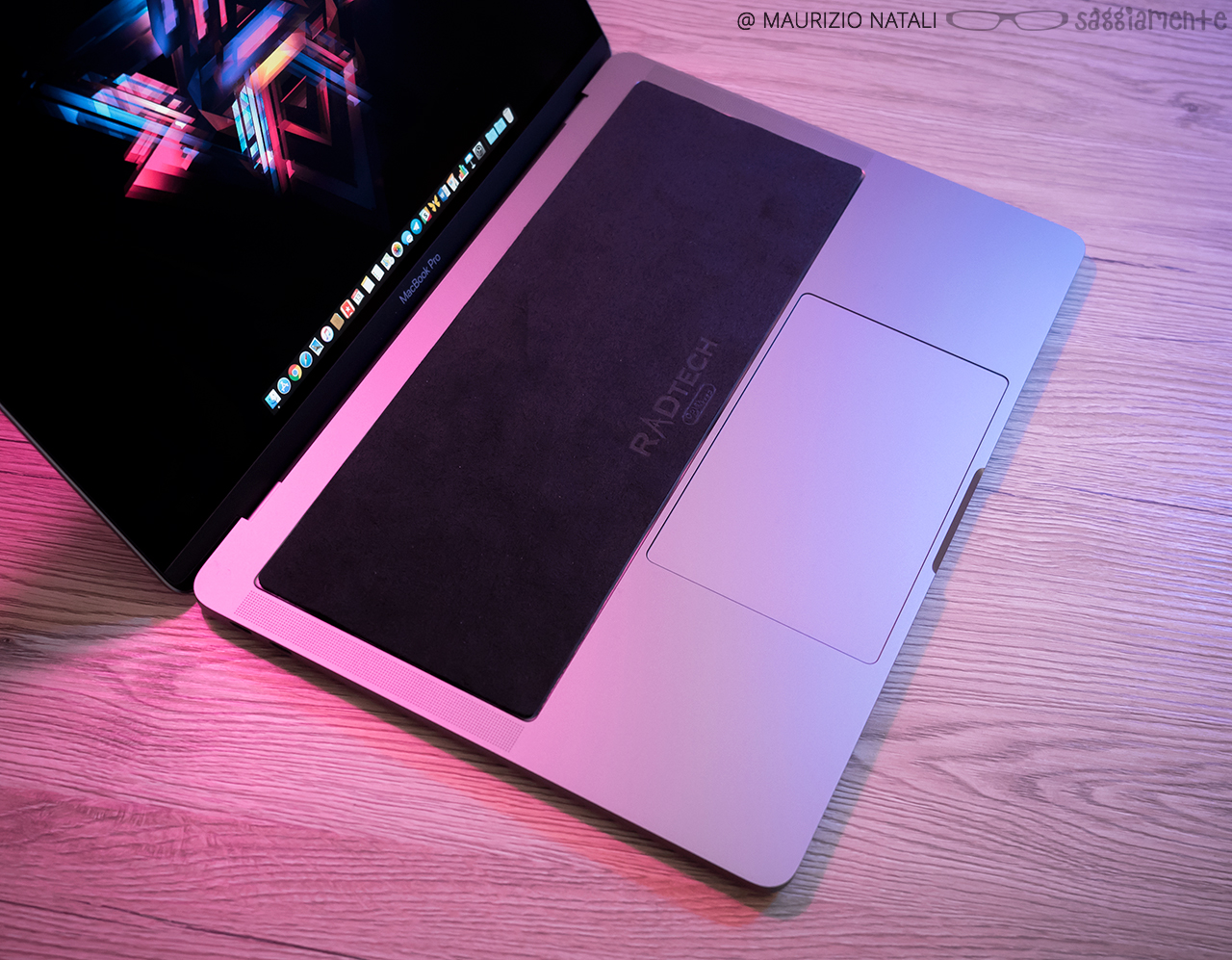 Recensione: MacBook Pro 13″ (2017), Escape from the Touch Bar