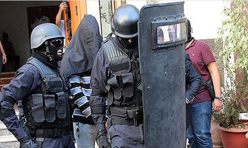 تفكيك خلية إرهابية تتكون من 6 عناصر ينشطون بمدينة بني ملال، يشتبه في موالاتهم ل”داعش” وفي الإعداد لمشاريع إرهابية بالمملكة