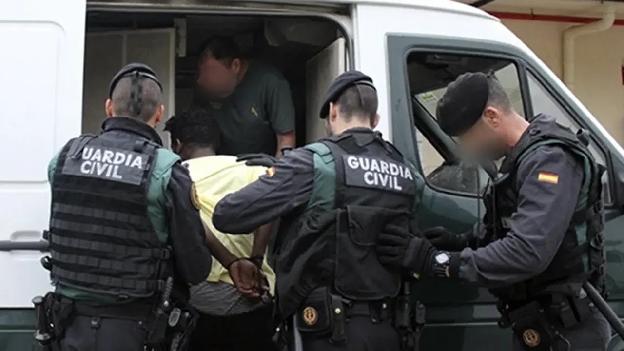 الظل الأسود