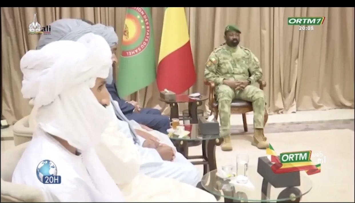 مالي تُفرج عن السائقين المغاربة.. وغويتا يستقبلهم في القصر الرئاسي