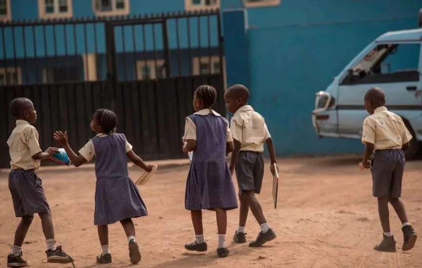 خطف 25 تلميذة في شمال غرب نيجيريا