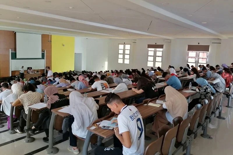 وزير التعليم العالي يعلن مراجعة معايير الولوج إلى الجامعات المغربية لضمان العدالة وتكافؤ الفرص