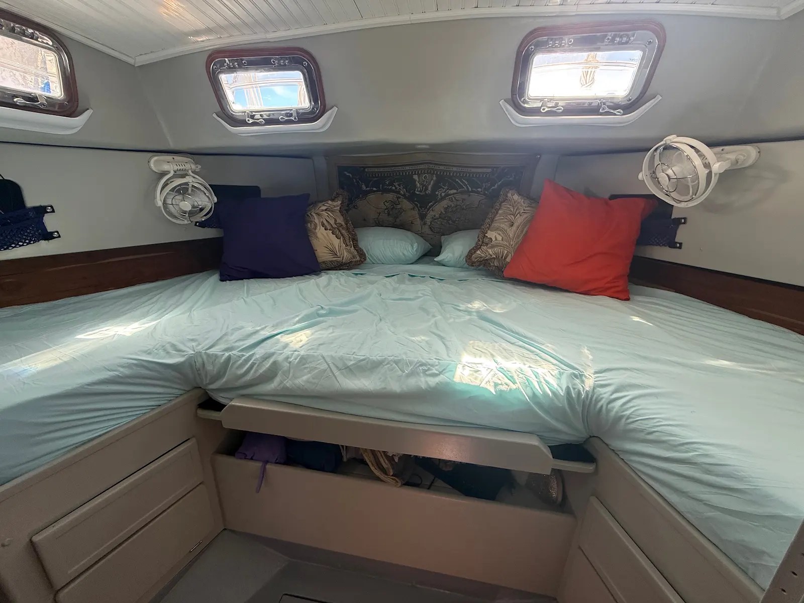 Aft cabin in Kopelia’s refit photo collection