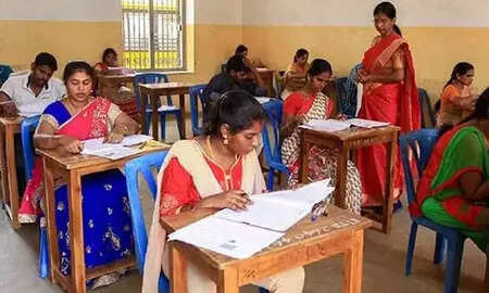 Recruitment delay leaves nearly 8,000 guest lecturers running Tamil Nadu colleges, ETEducation Recruitment delay leaves nearly 8,000 guest lecturers running Tamil Nadu colleges, ETEducation