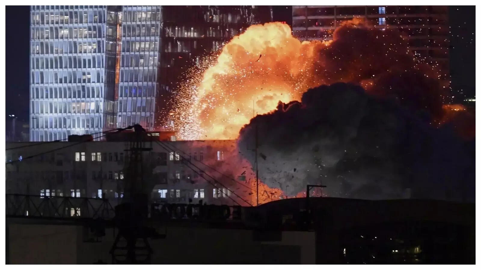 Israel-US- Iran war forces Indian students’ rethink on West Asian varsities, ETEducation Israel-US- Iran war forces Indian students’ rethink on West Asian varsities, ETEducation