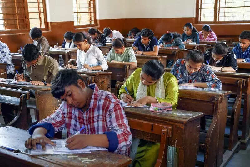 Internal assessment reduced to 30% at Allahabad University, ETEducation Internal assessment reduced to 30% at Allahabad University, ETEducation