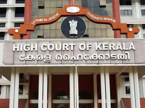 Kerala HC issues directions to address issue of snakebite cases, deaths in schools, ETEducation