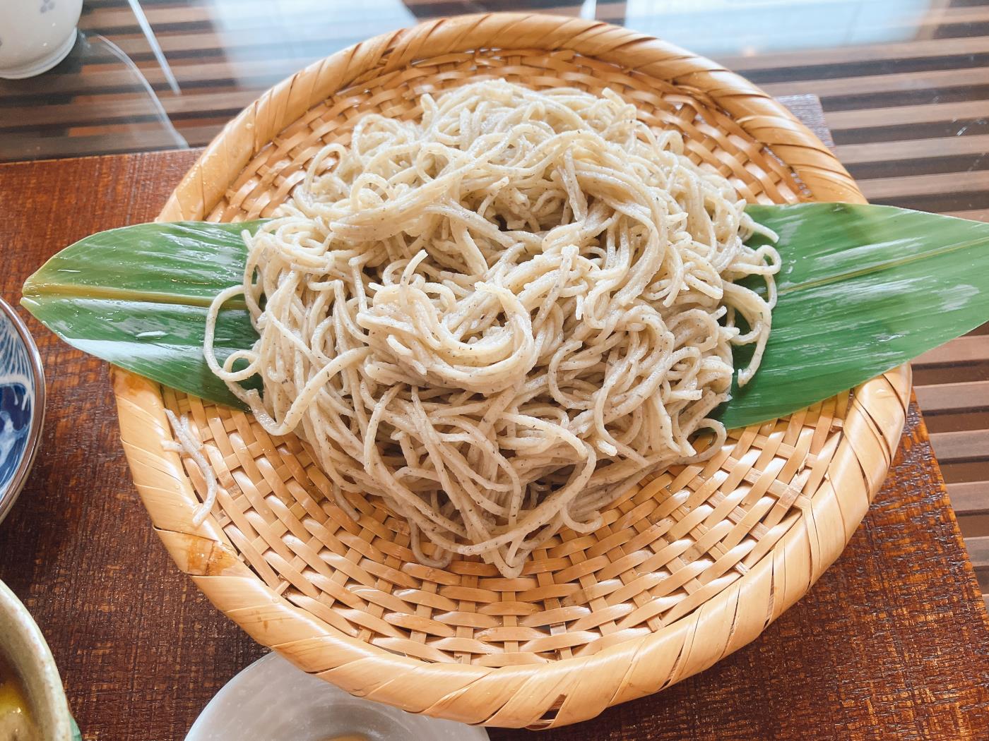 柴田町槻木の名店「そば日和」の細打ち二八蕎麦を紹介します。