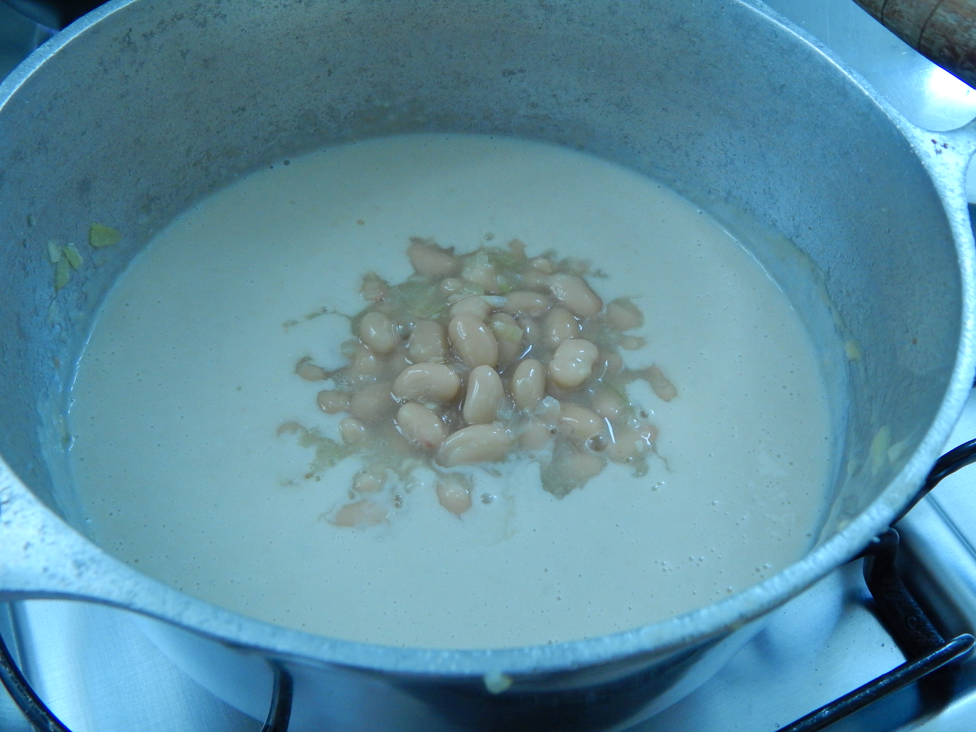 Bata 2/3 e deixe 1/3 inteiro