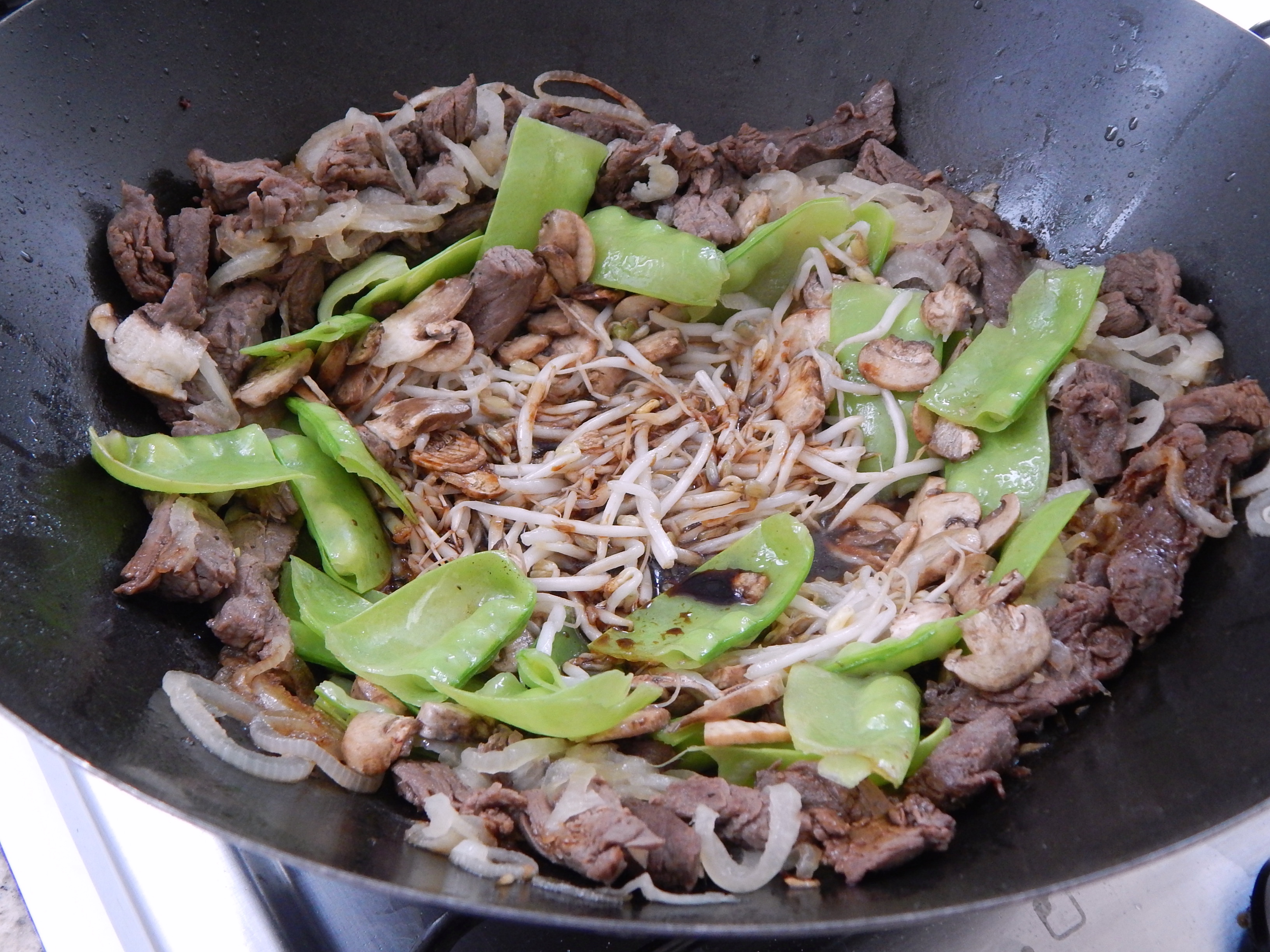 o cogumelo e o broto de feijão