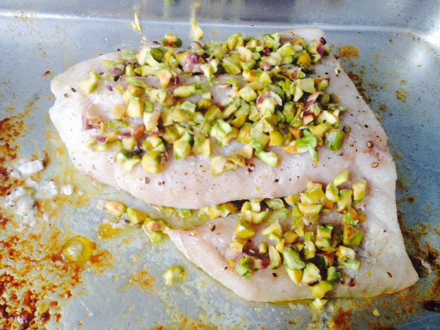 Ponha para assar e junte as castanhas