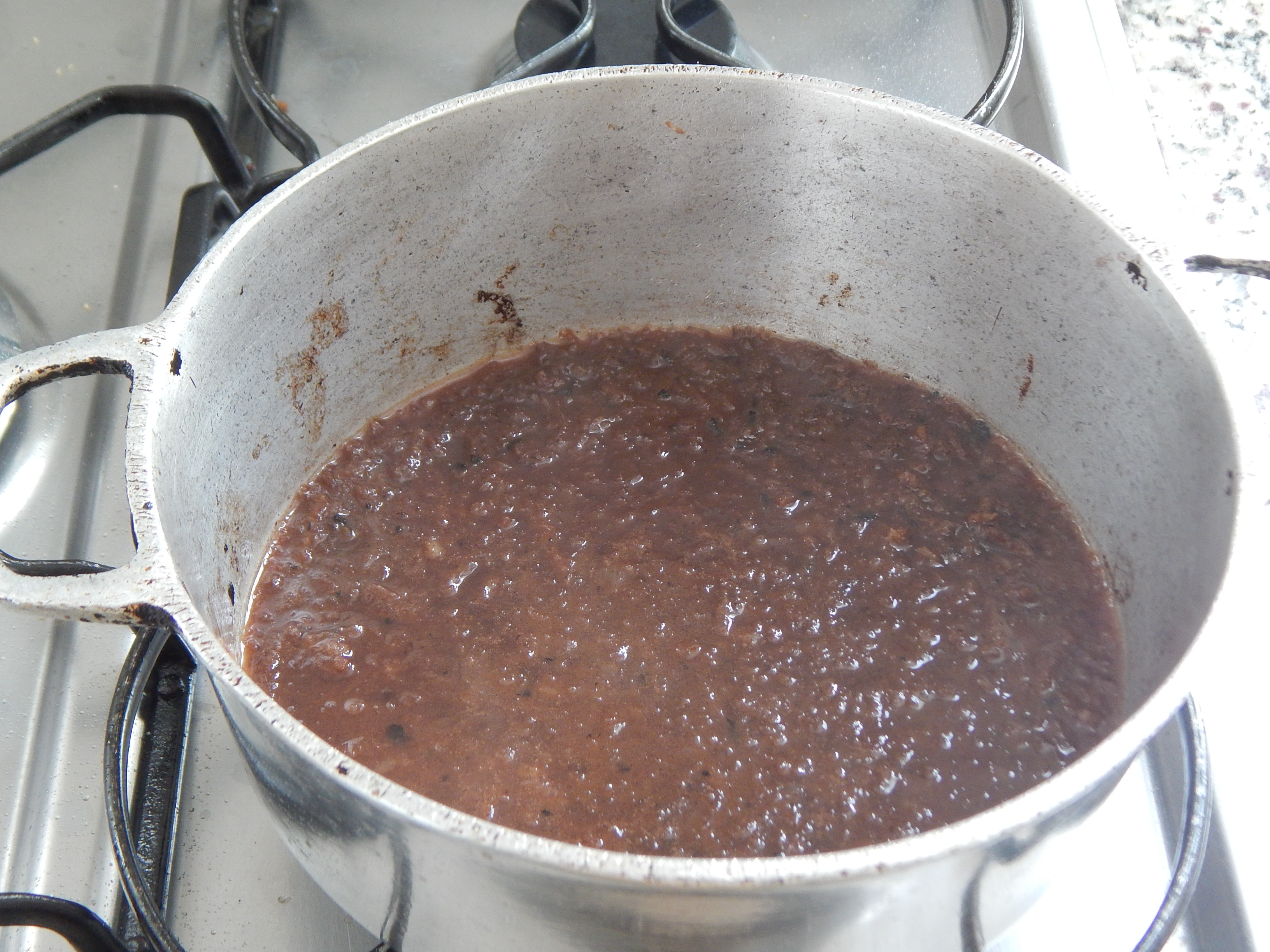 Junte vinho e geleia