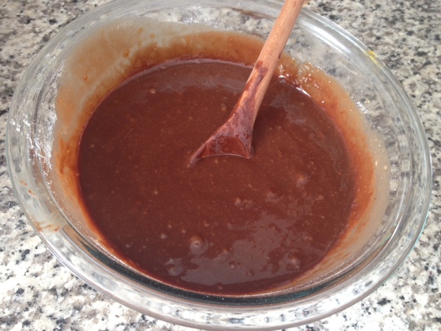 Junte chocolate e farinha