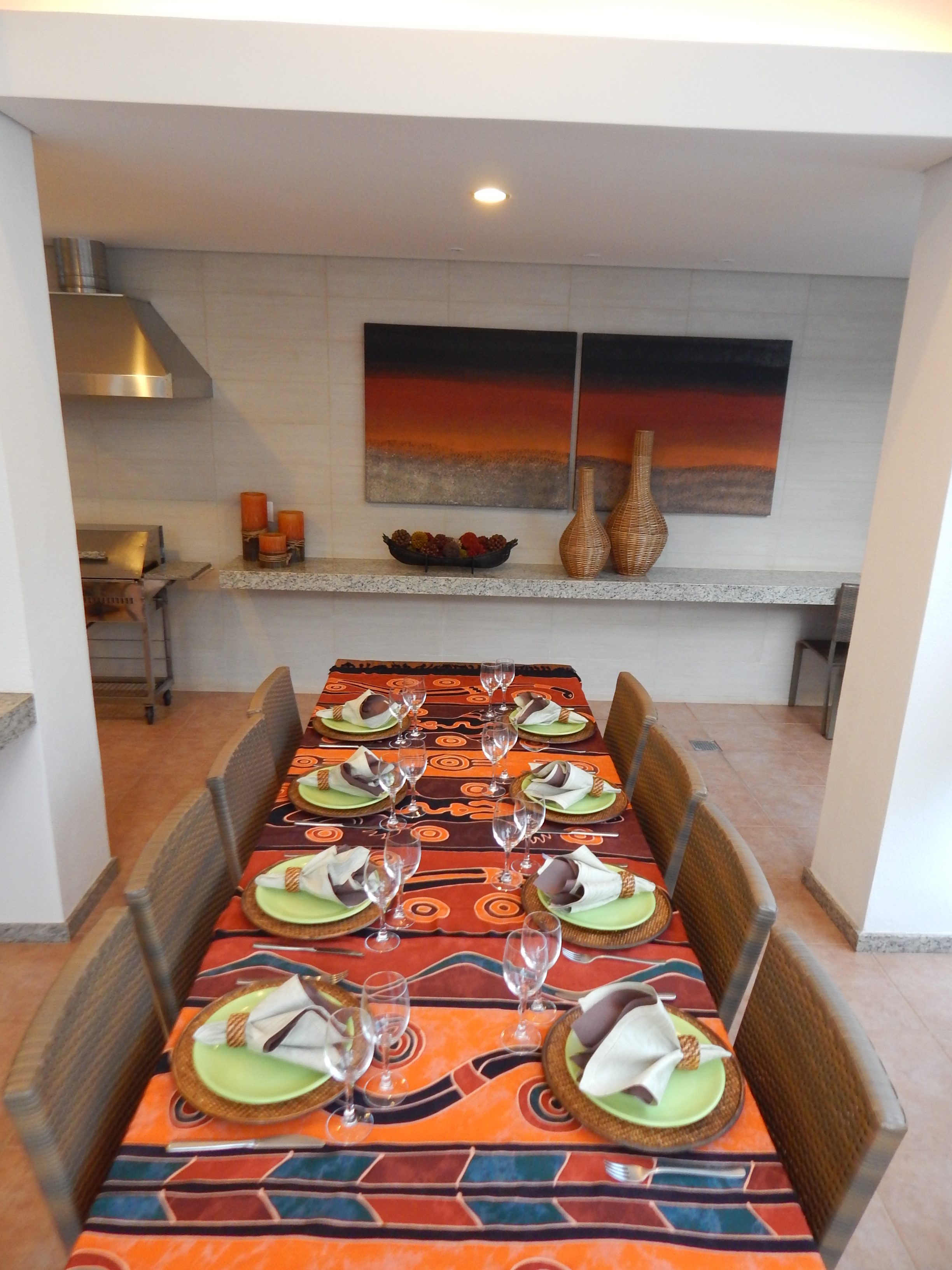 Mesa posta para o jantar africano