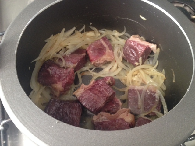 Refogue com cebola e cozinhe