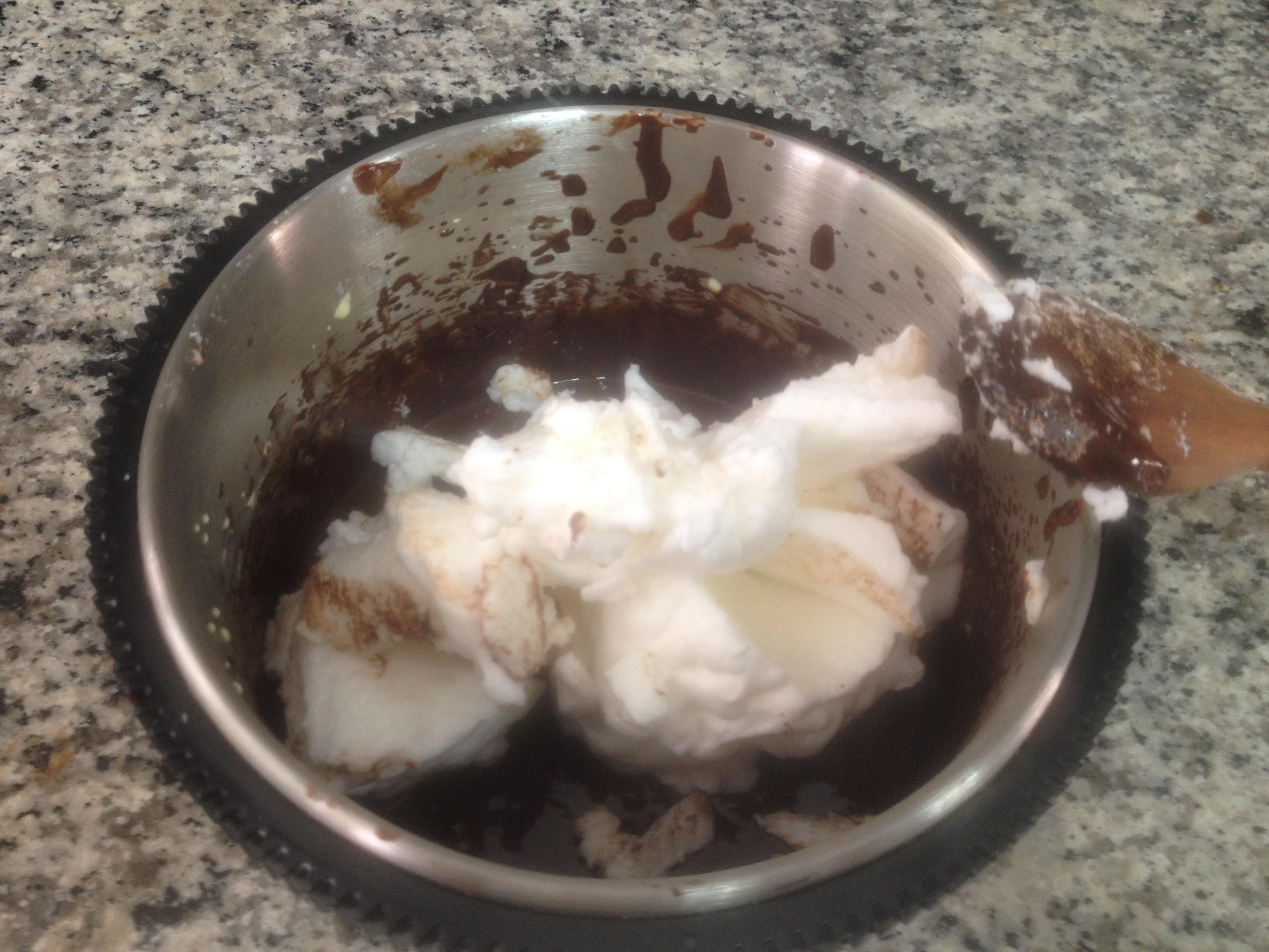 Junte as claras em neve