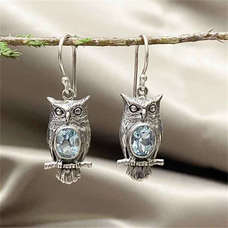 Vintage Silver Color Metal Carving Owl Earrings Inlaid Sea Blue Stone 1