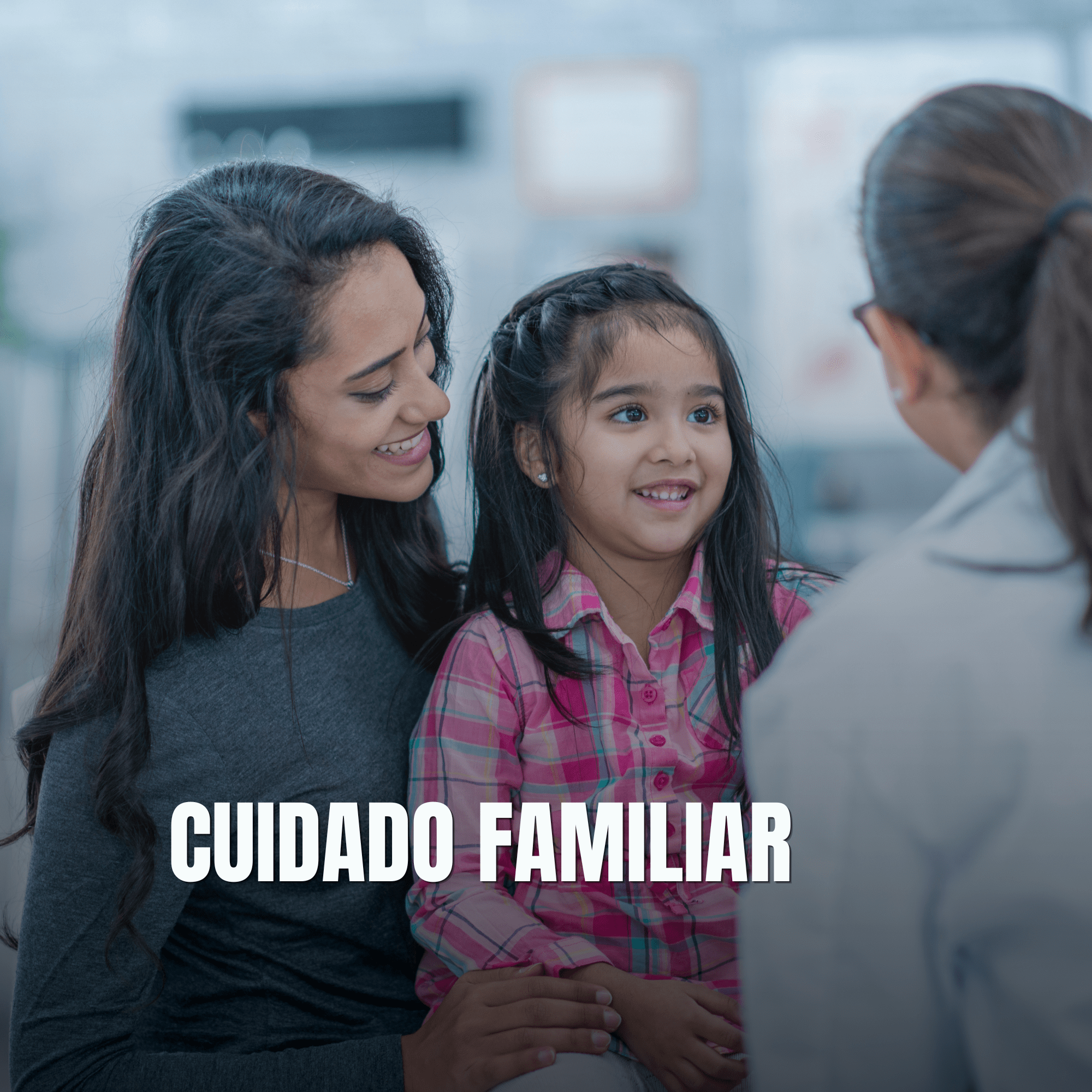 una-doctora-habla-con-una-familia