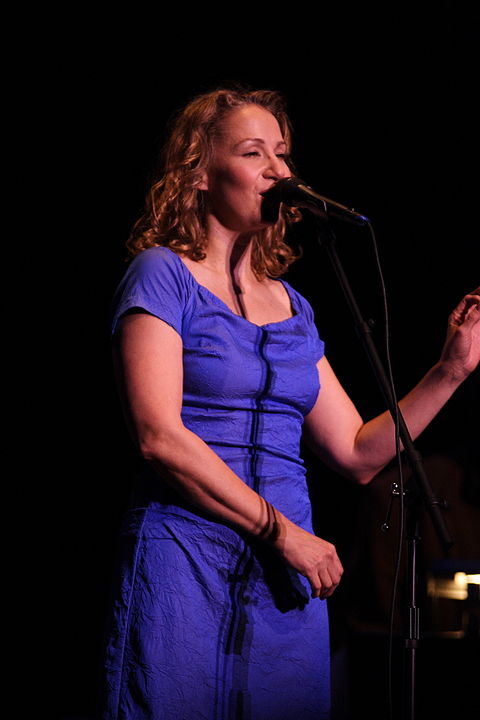 480px-Joan-Osborne-2