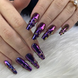 samanthavonviper ongles à lyon press on nails strass dentaire