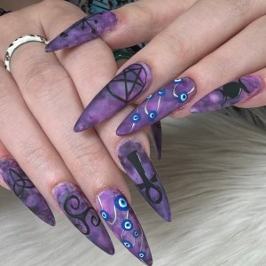 samanthavonviper ongles à lyon press on nails strass dentaire