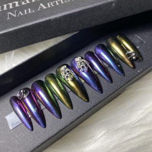 samanthavonviper ongles à lyon press on nails strass dentaire