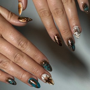 samanthavonviper ongles à lyon press on nails strass dentaire