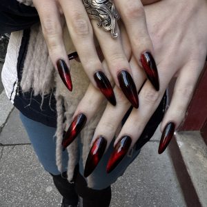 samanthavonviper ongles à lyon press on nails strass dentaire