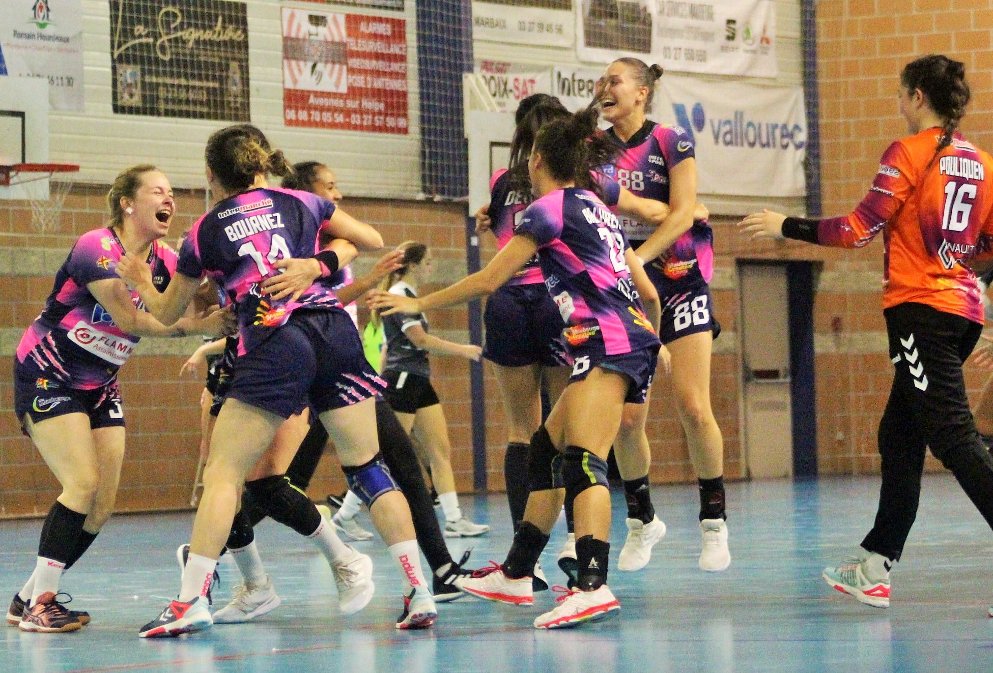 Léonida GICHEVSKA, MARGOT GALTIER, MARIE POULIQUEN - MARIE POULIQUEN, MARGOT GALTIER, Léonida GICHEVSKA - 20210828 - SAMBRE AVESNOIS vs STELLA ST MAUR