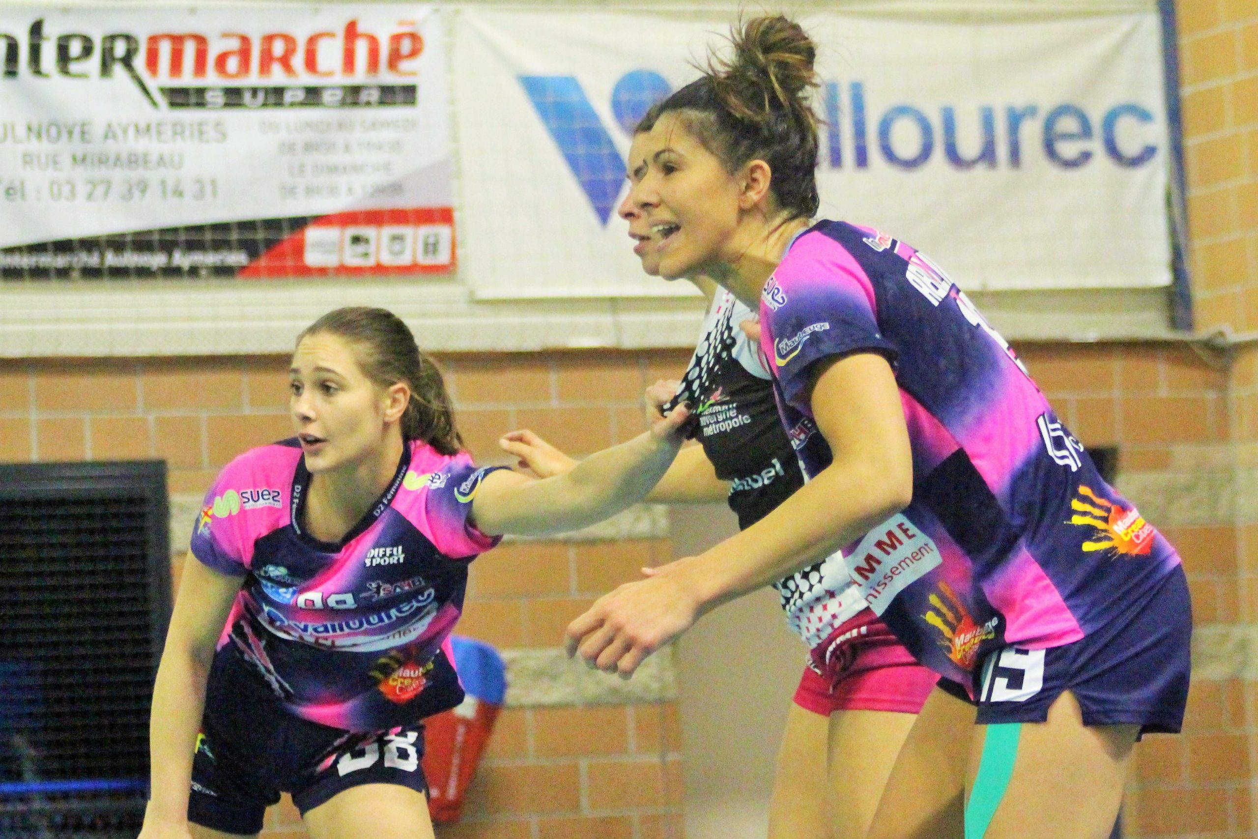 SABRINA ABDELLAHI, Léonida GICHEVSKA - Photos du match de division 2 de Handball du 21 Janvier 2022 - SAMBRE  AVESNOIS vs CLERMONT AUVERGNE METROPOLE-63