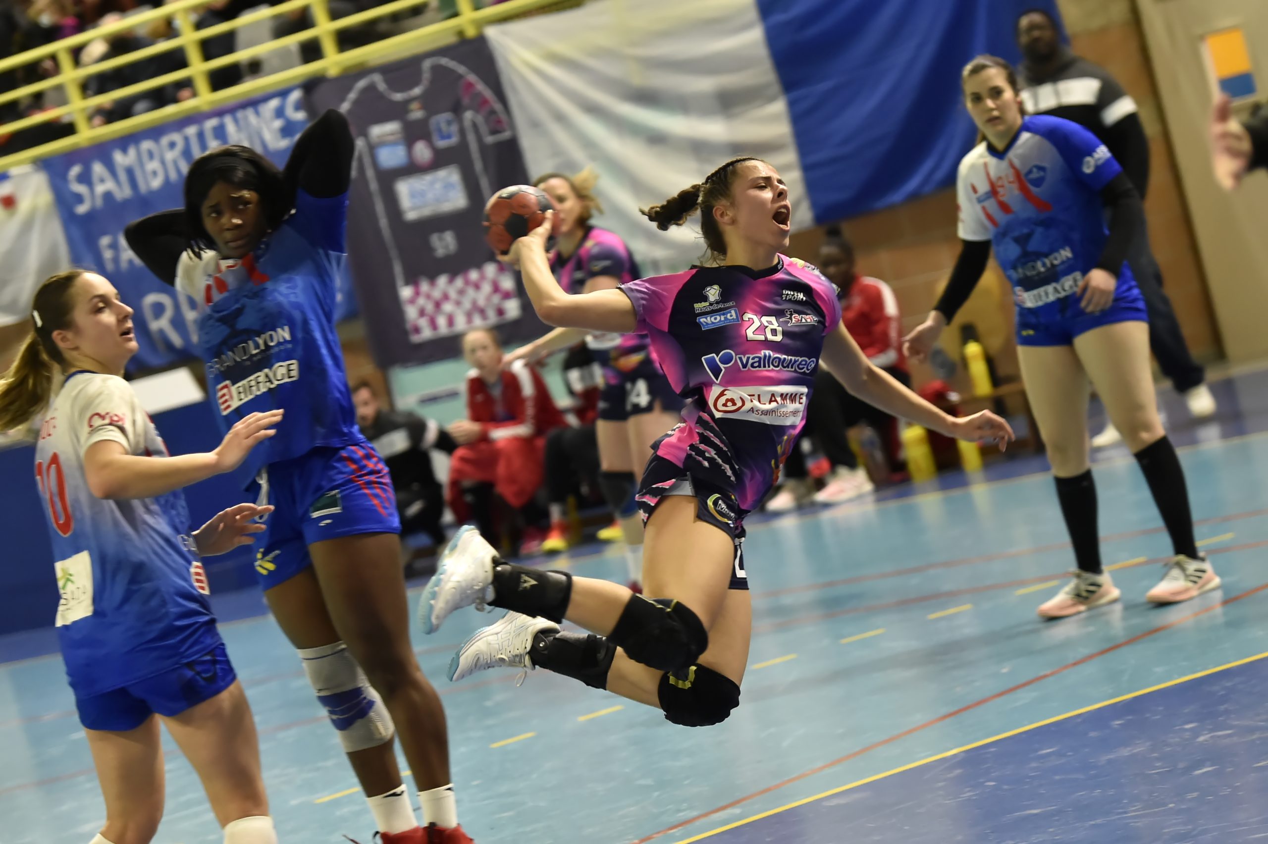 LEA BALLUREAU - Match de handball de division 2 - SAMBRE AVESNOIS vs ASUL VAULX EN VELIN du 8 Janvier 2022