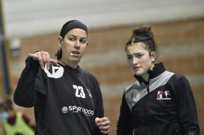 MARIE POULIQUEN, DANIELA SOFIA PINTO PEREIRA - Match de handball de division 2 - SAMBRE AVESNOIS vs ASUL VAULX EN VELIN du 8 Janvier 2022 MARIE POULIQUEN, DANIELA SOFIA PINTO PEREIRA - Match de handball de division 2 - SAMBRE AVESNOIS vs ASUL VAULX EN VELIN du 8 Janvier 2022