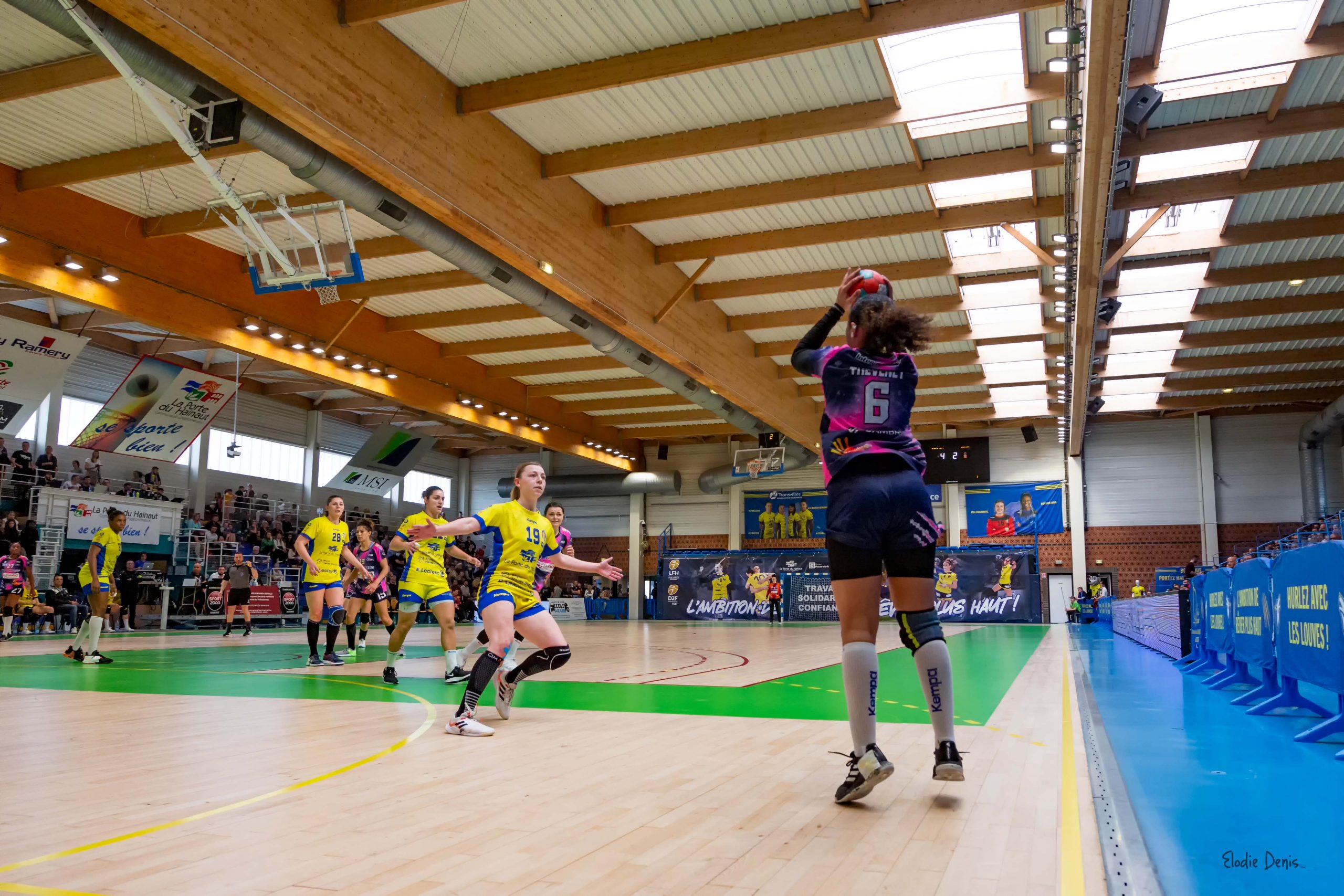 MARIE THEVENET - Saint Amand Les Eaux vs Sambre Avesnois le 27 Mars 2022 Division 2 féminine de handball