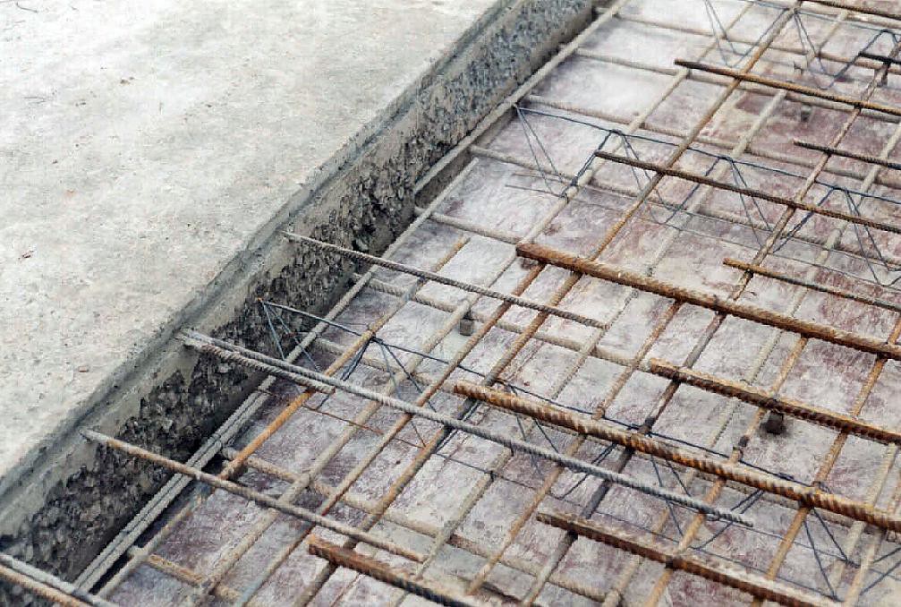 You are currently viewing How can you identify an R.C.C floor slab from its thickness and size only?