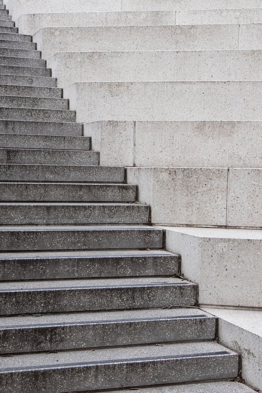 Read more about the article The Ultimate Guide to Repairing Concrete Steps: Step-by-Step Instructions for Fixing Crumbling Cement Stairs.