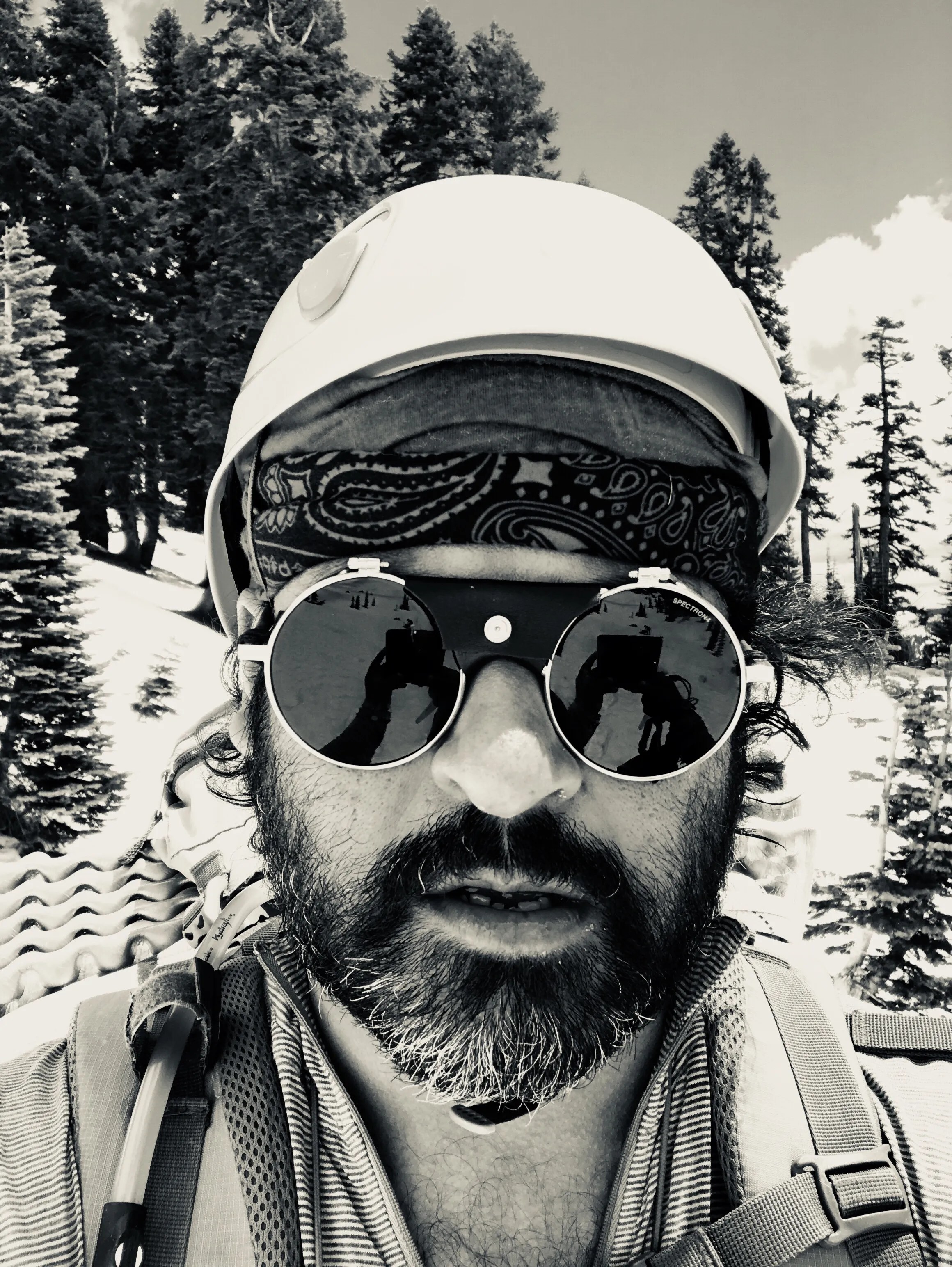 FaceId on iPhone X tested in mountaineering gear