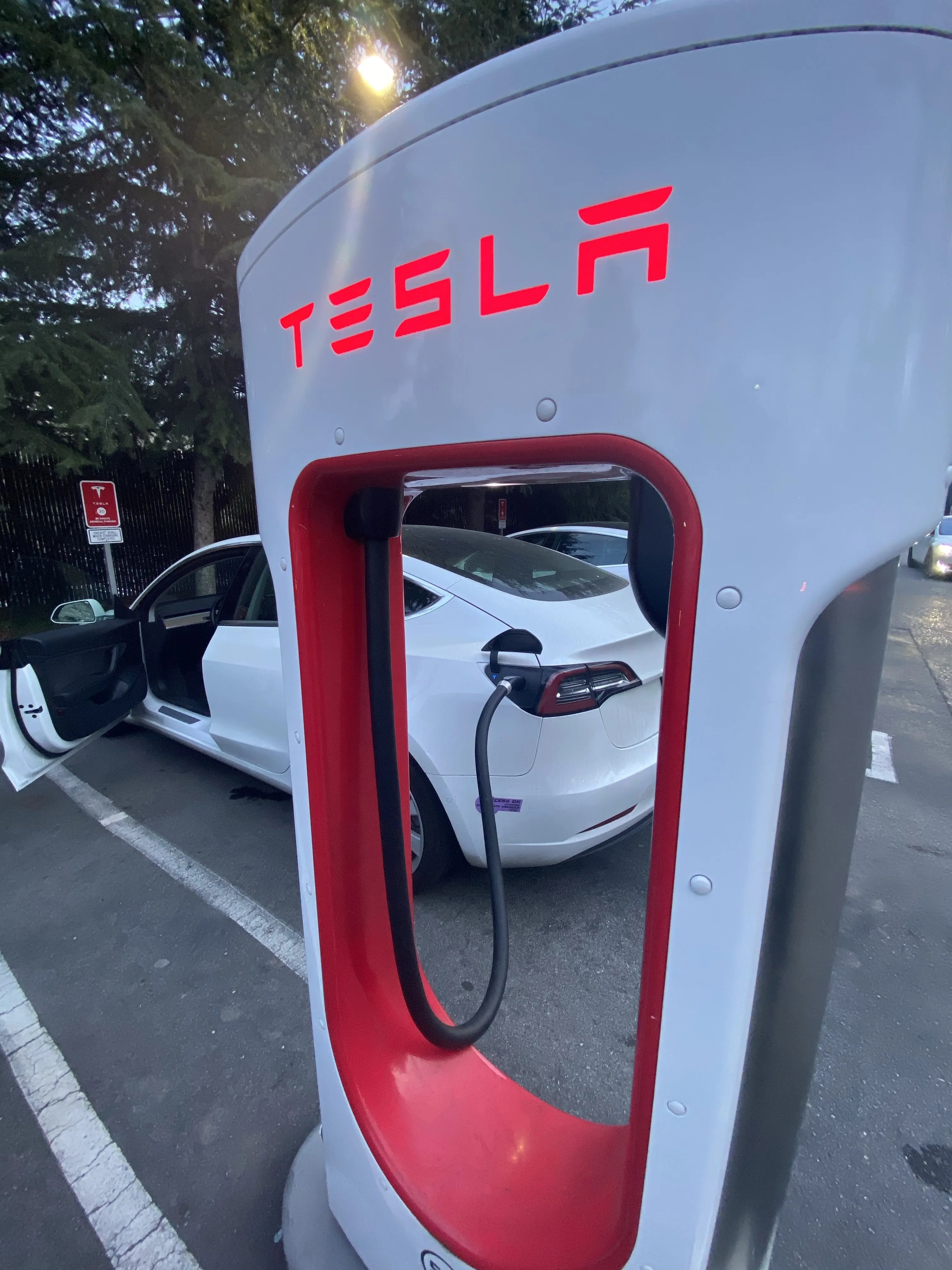 Quick thoughts after driving a Tesla Model 3 for a day