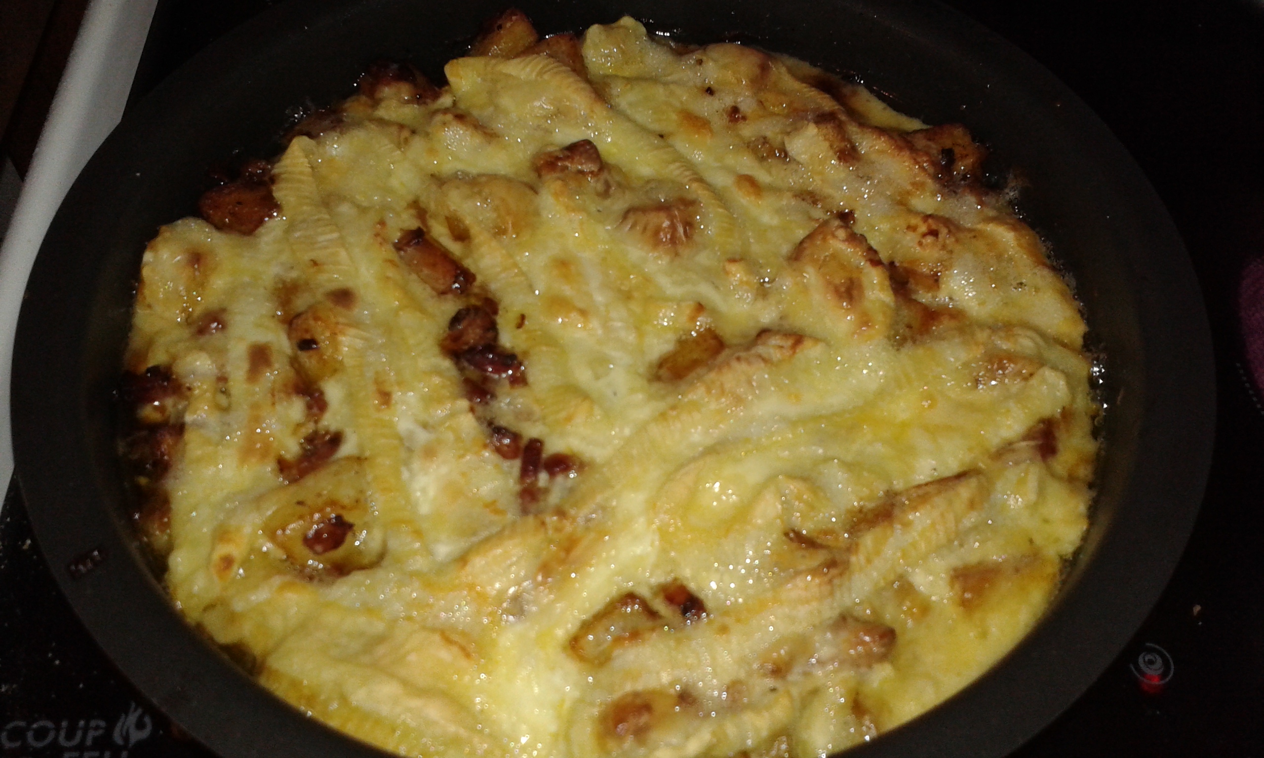 Mettre au four environ 20 à 25 :minutes pour que le fromage soit bien fondu et doré.