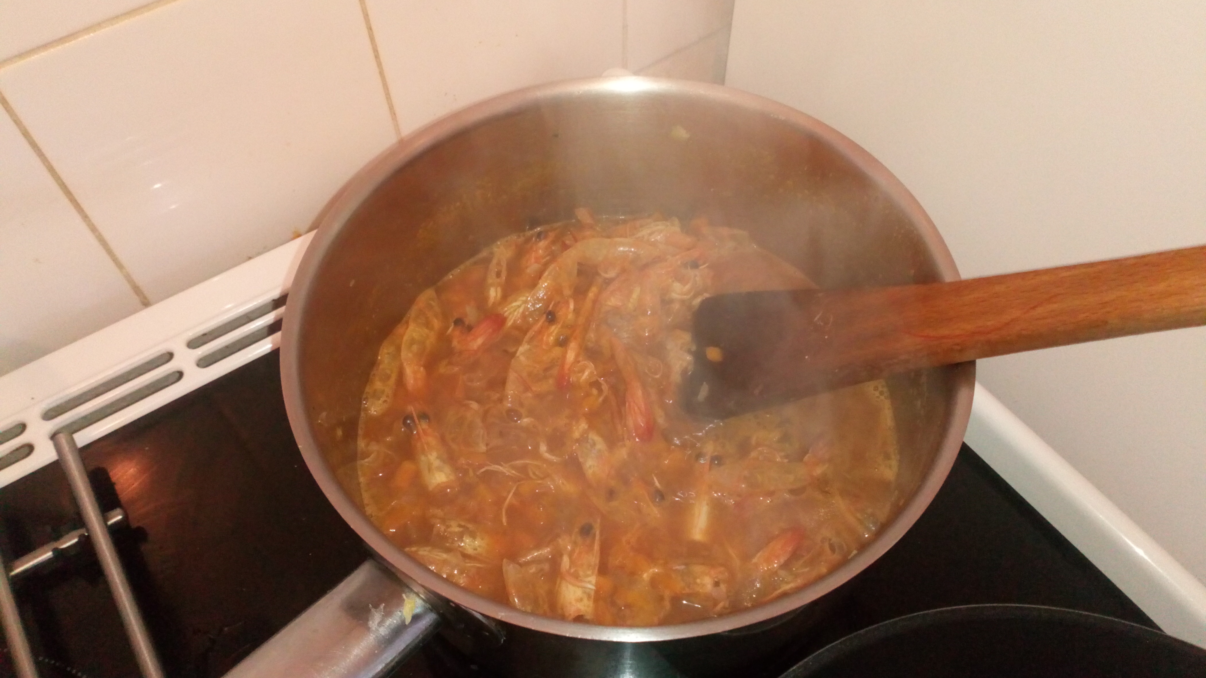 Laisser cuire à petit bouillon pendant 20 minutes. Boil slowly during 20 minutes.