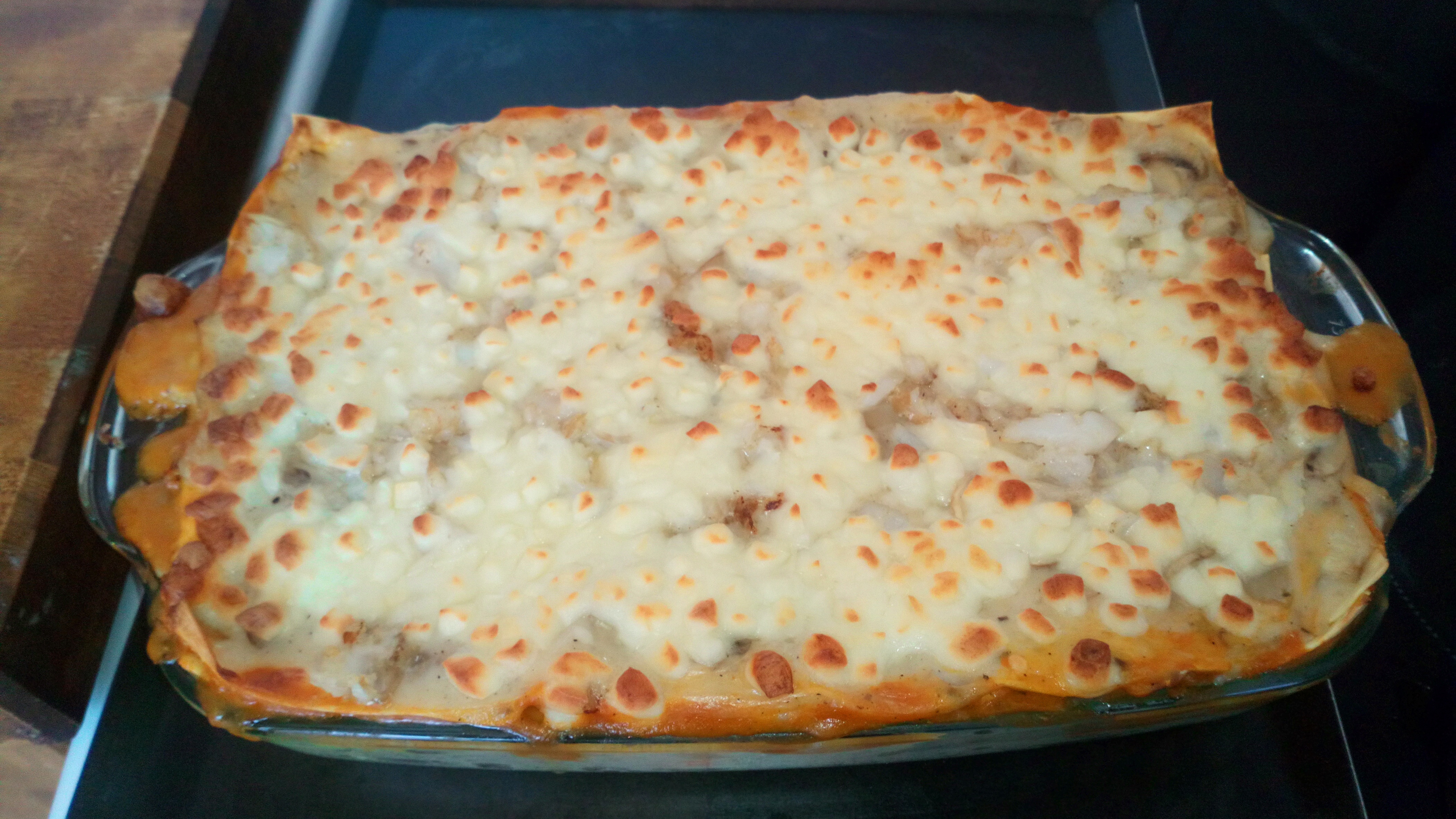 Préchauffer le four à 180 ° et cuire les lasagnes pendant 30 minutes. Preheat oven to 356 ° F and cook lasagna during 30 minutes.