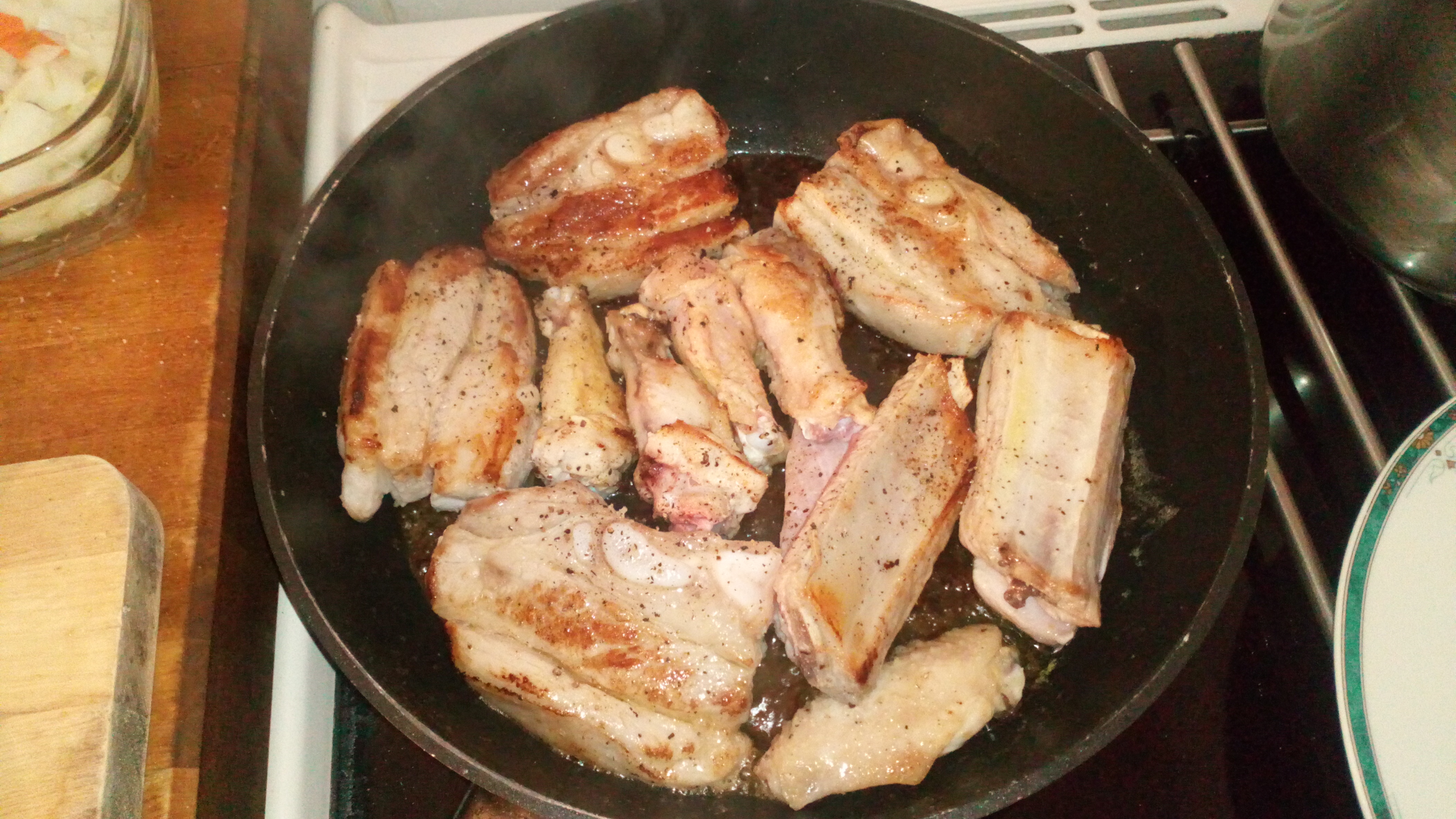 saler et poivrer de chaque côté et obtenir une belle coloration. salt and pepper on each side and get beautiful coloration.