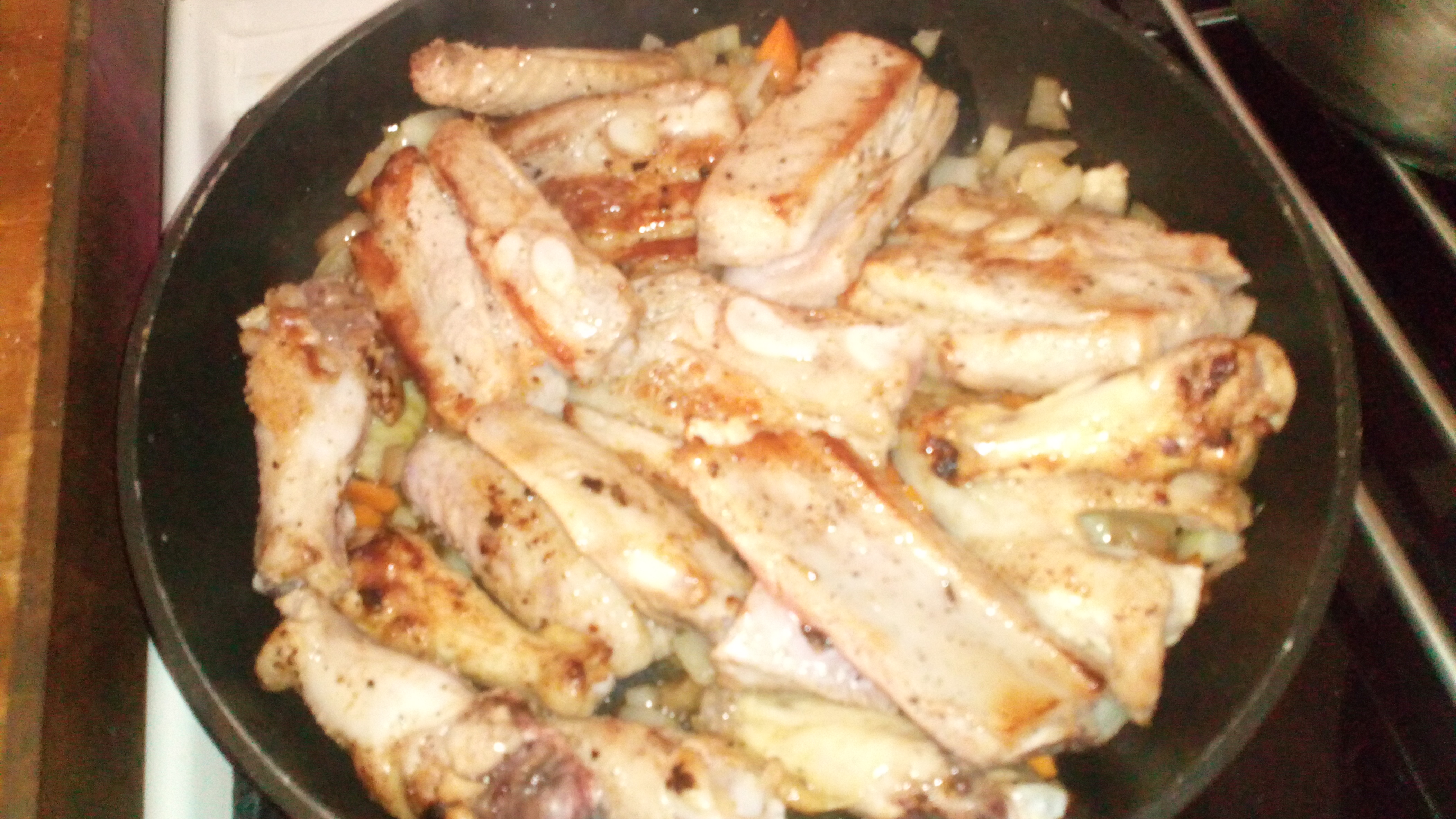 remettre les morceaux de viande. Put the meat on.