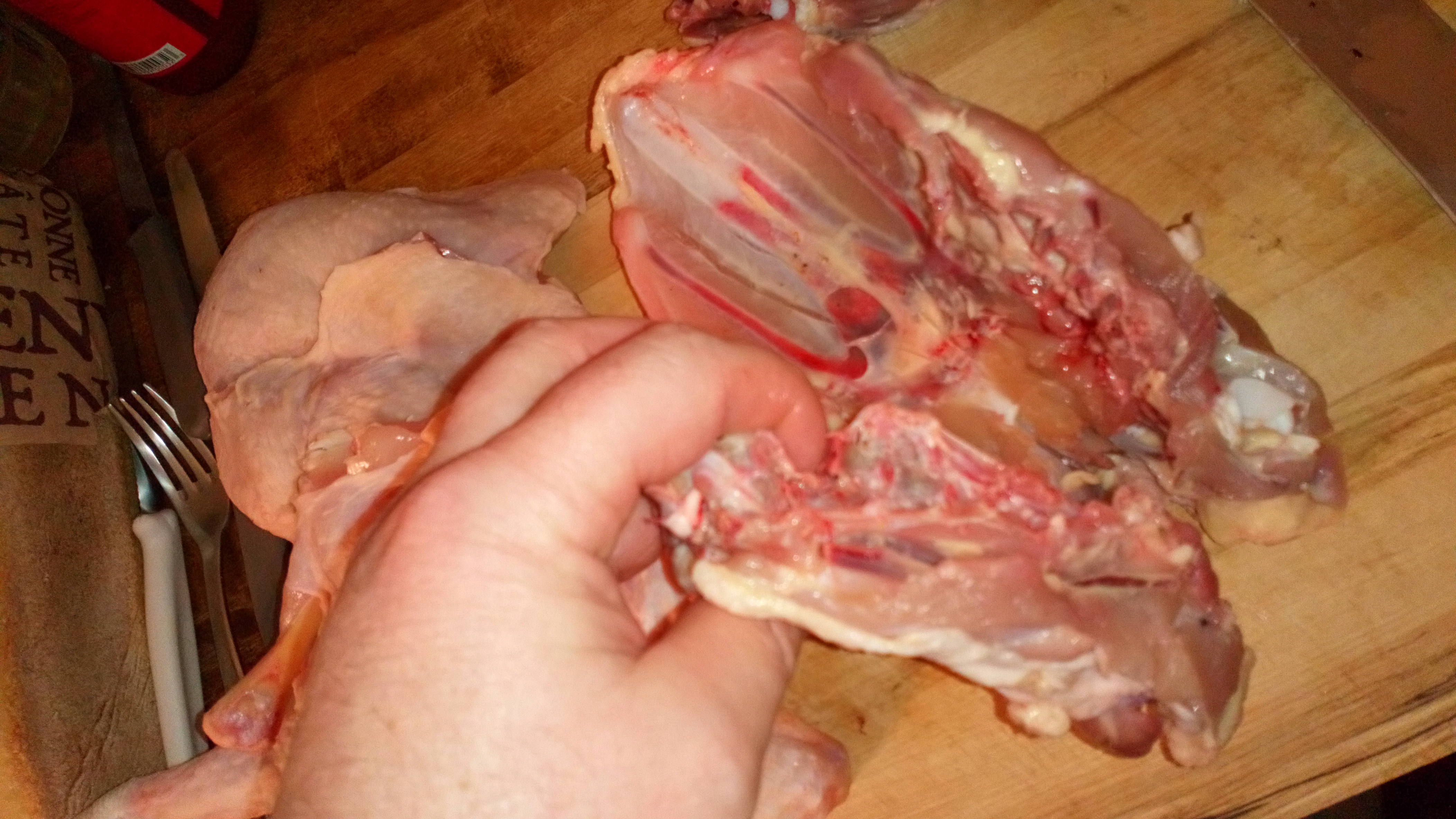 Couper le cou.Cut the neck.