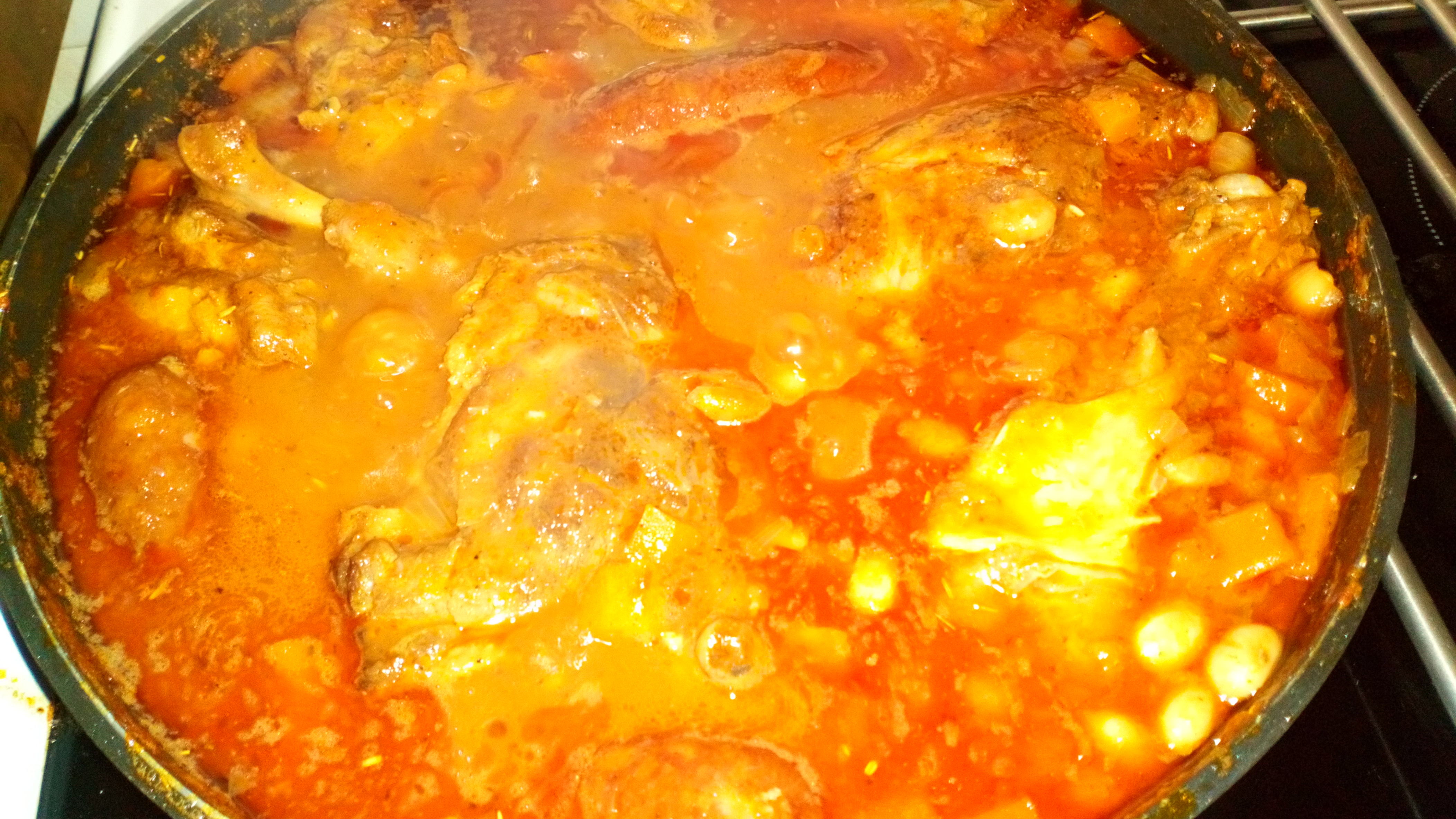 Les plonger dans la sauce, et laisser cuire encore 20 minutes. Deep them and let cook 20 minutes more.