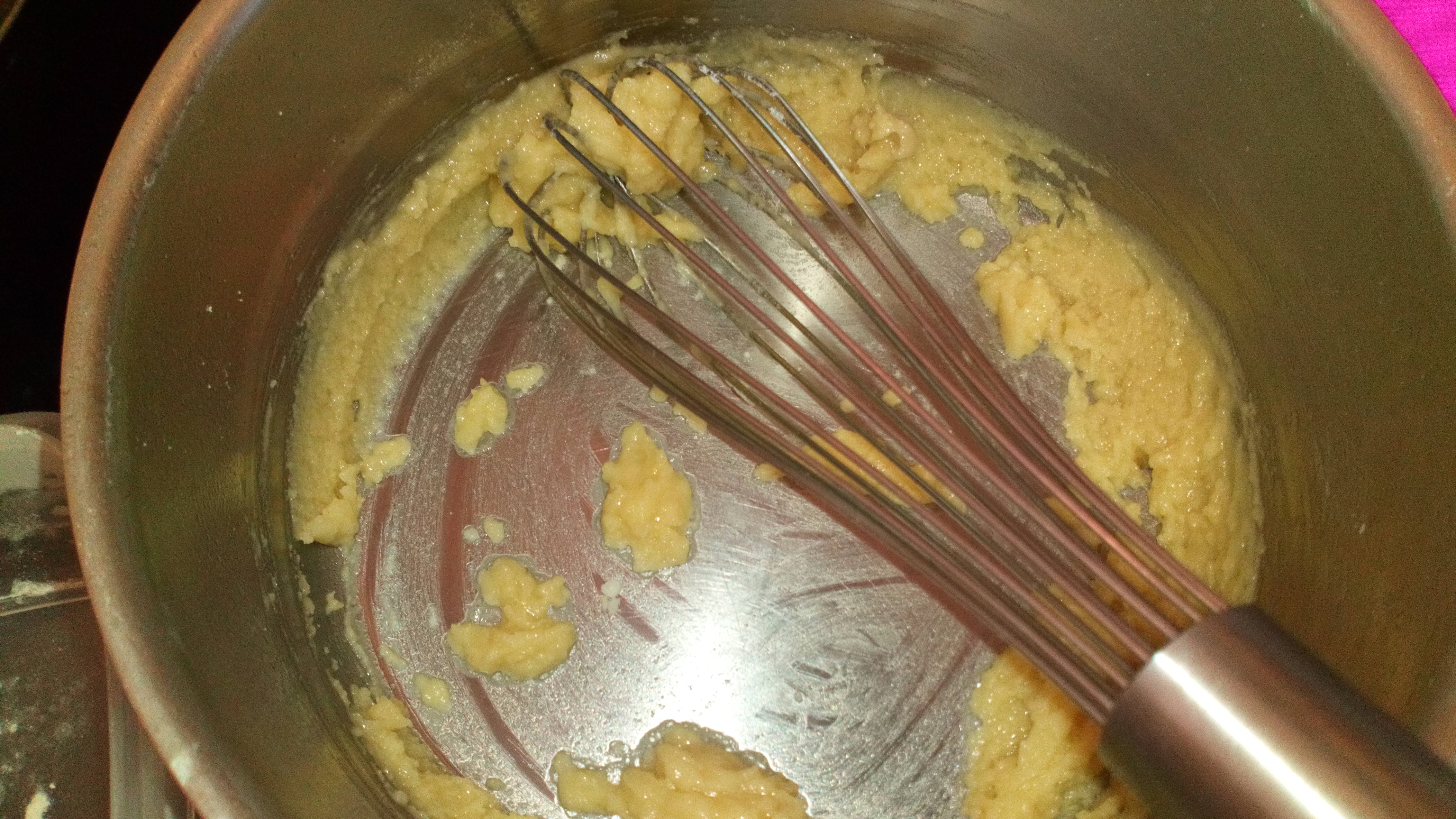 Mélanger rapidement. Stir quickly.