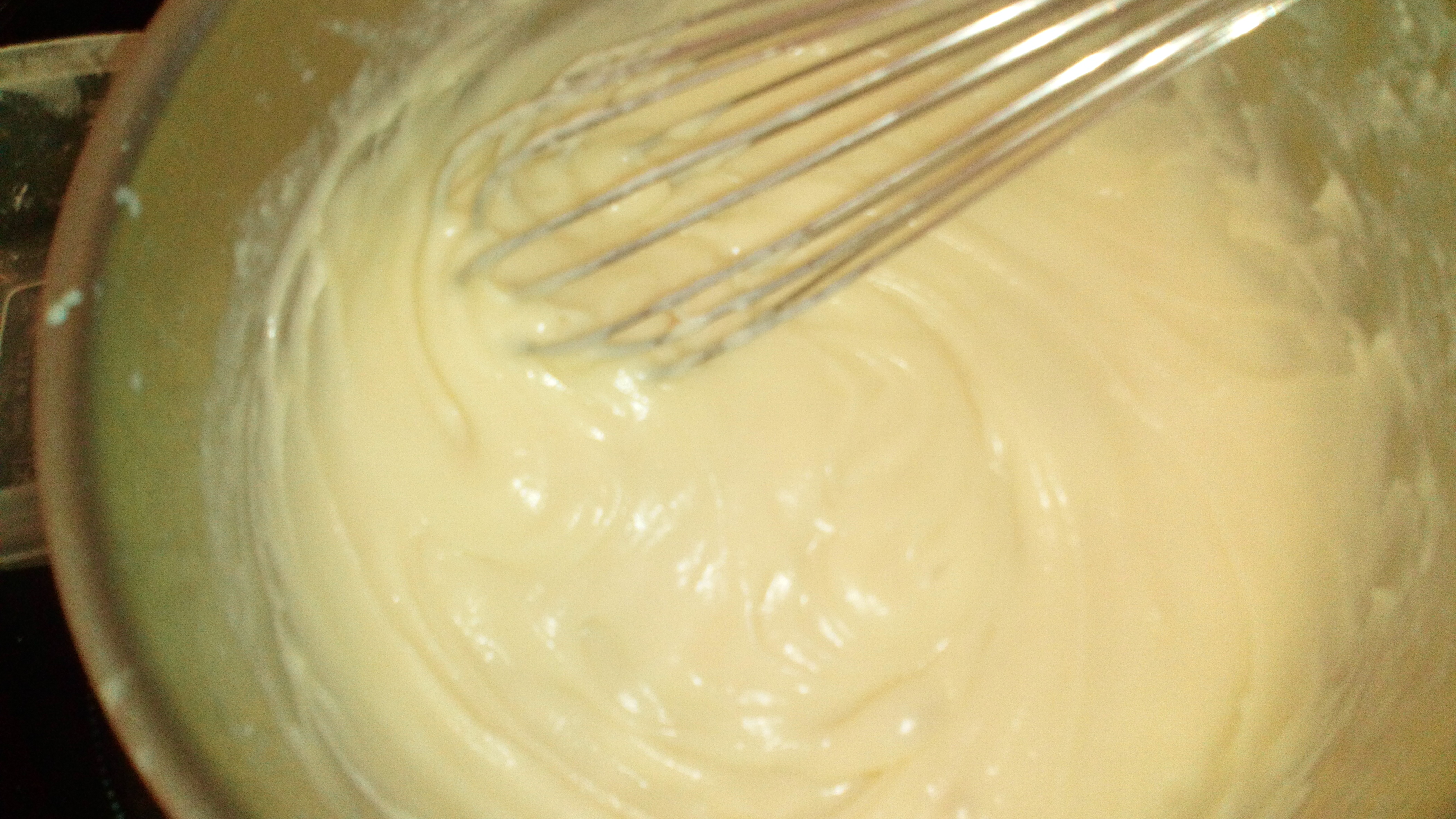 Finir d'ajouter le lait progressivement. et retirer dès la première ébullition. Add progressivly end of milk, and on first boil , take out burner.